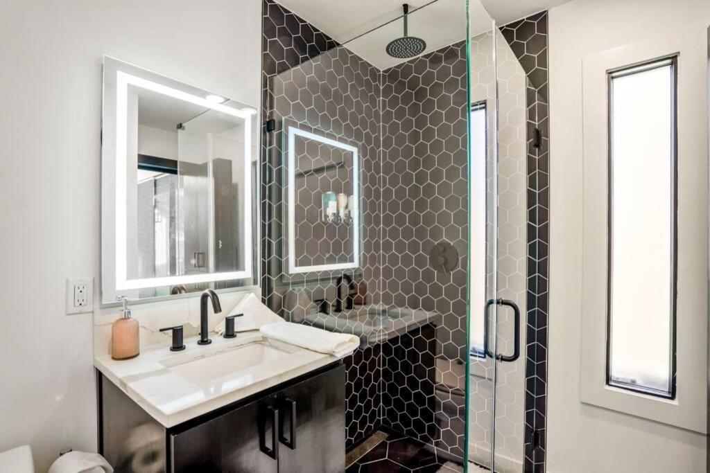 Quantum Tiny Loft At East End Revitalized Houston Kültér fotó