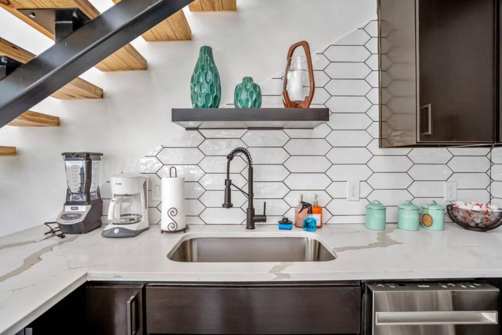Quantum Tiny Loft At East End Revitalized Houston Kültér fotó